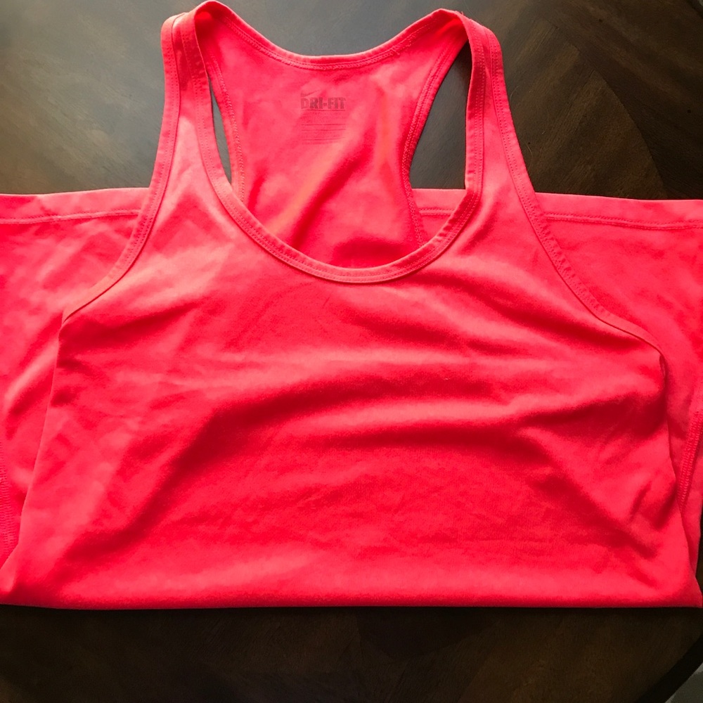 ✔️ Nike Dri-Fit Work Out Tank